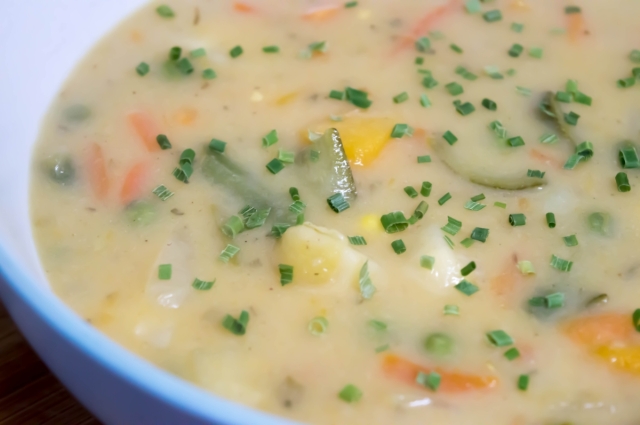 Creamy Vegetable Chowder #vegan #soup #comfortfood #autumn